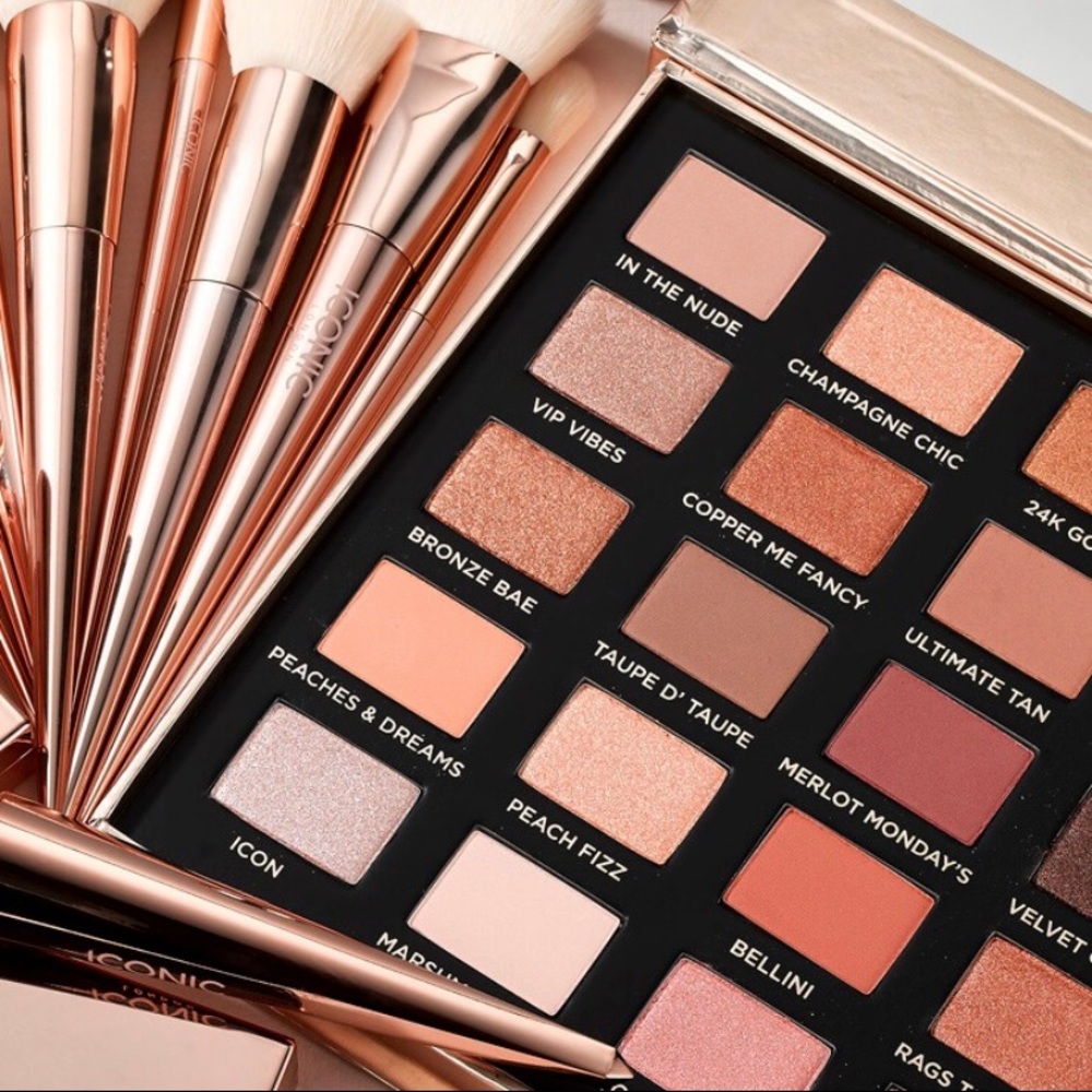 SOLD - Iconic London Day to Slay Eyeshadow Palette